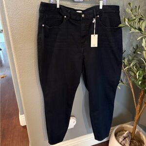 Good American Ultimate Skinny Sculpting Jean